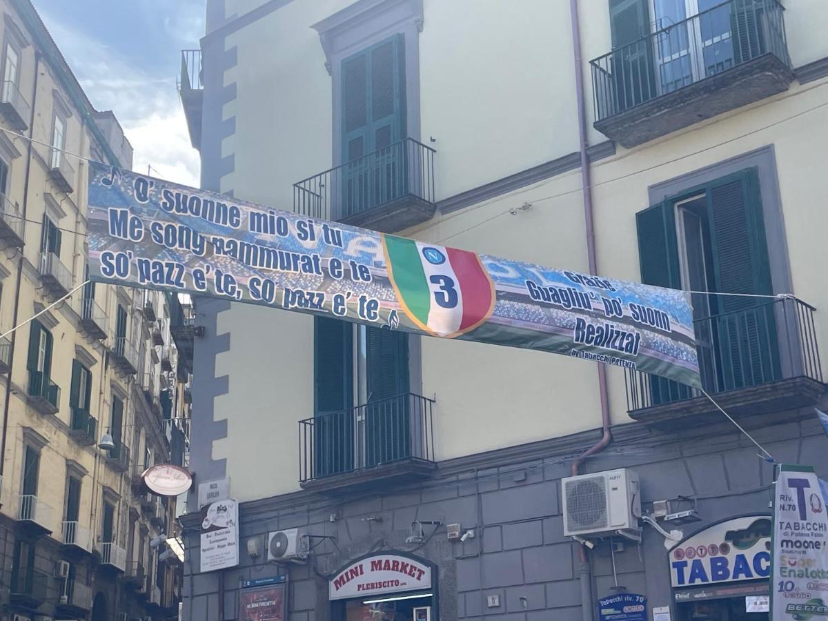 Piazza Plebiscito * Napoli