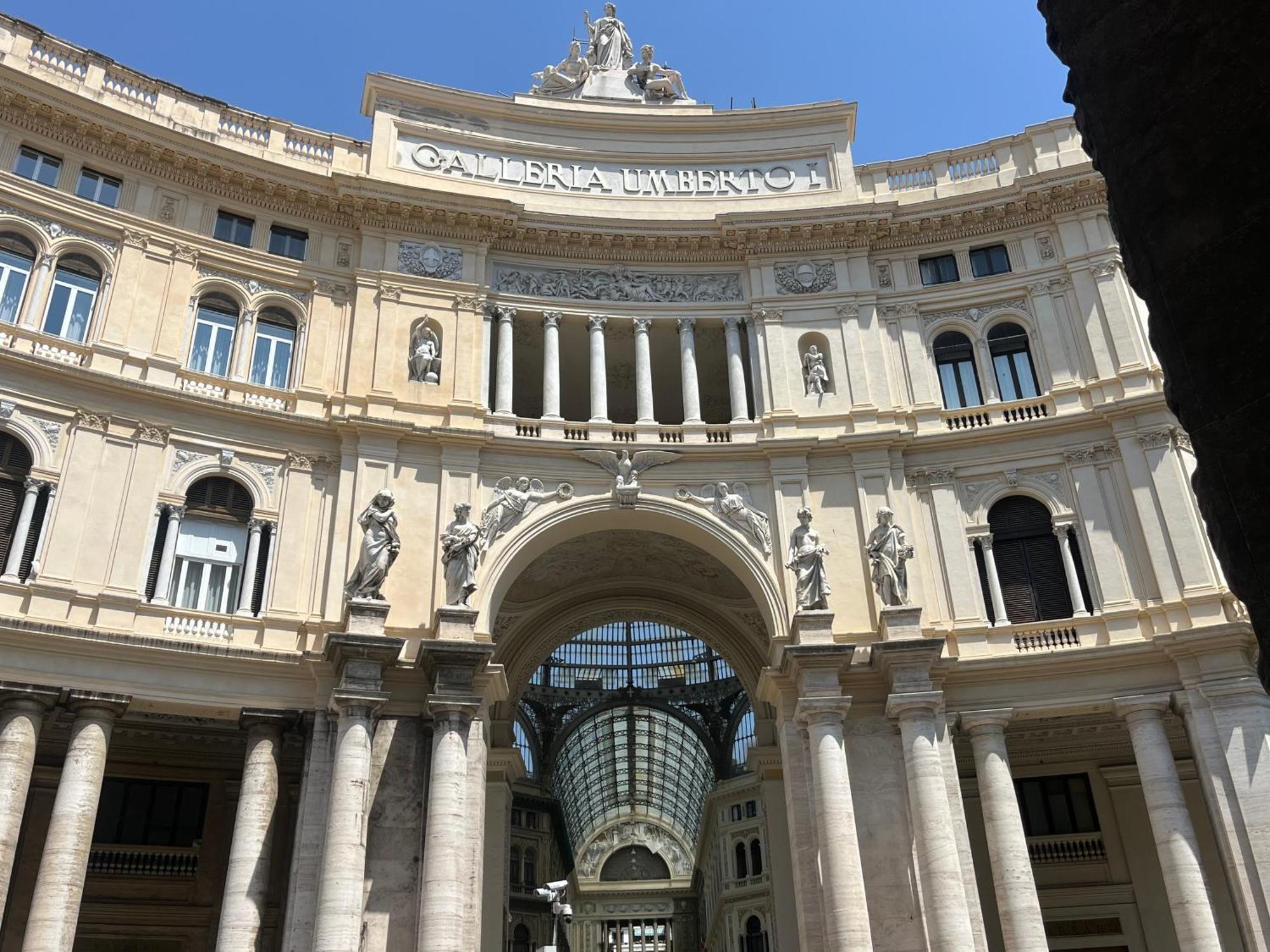 Piazza Plebiscito Affittacamere Napoli