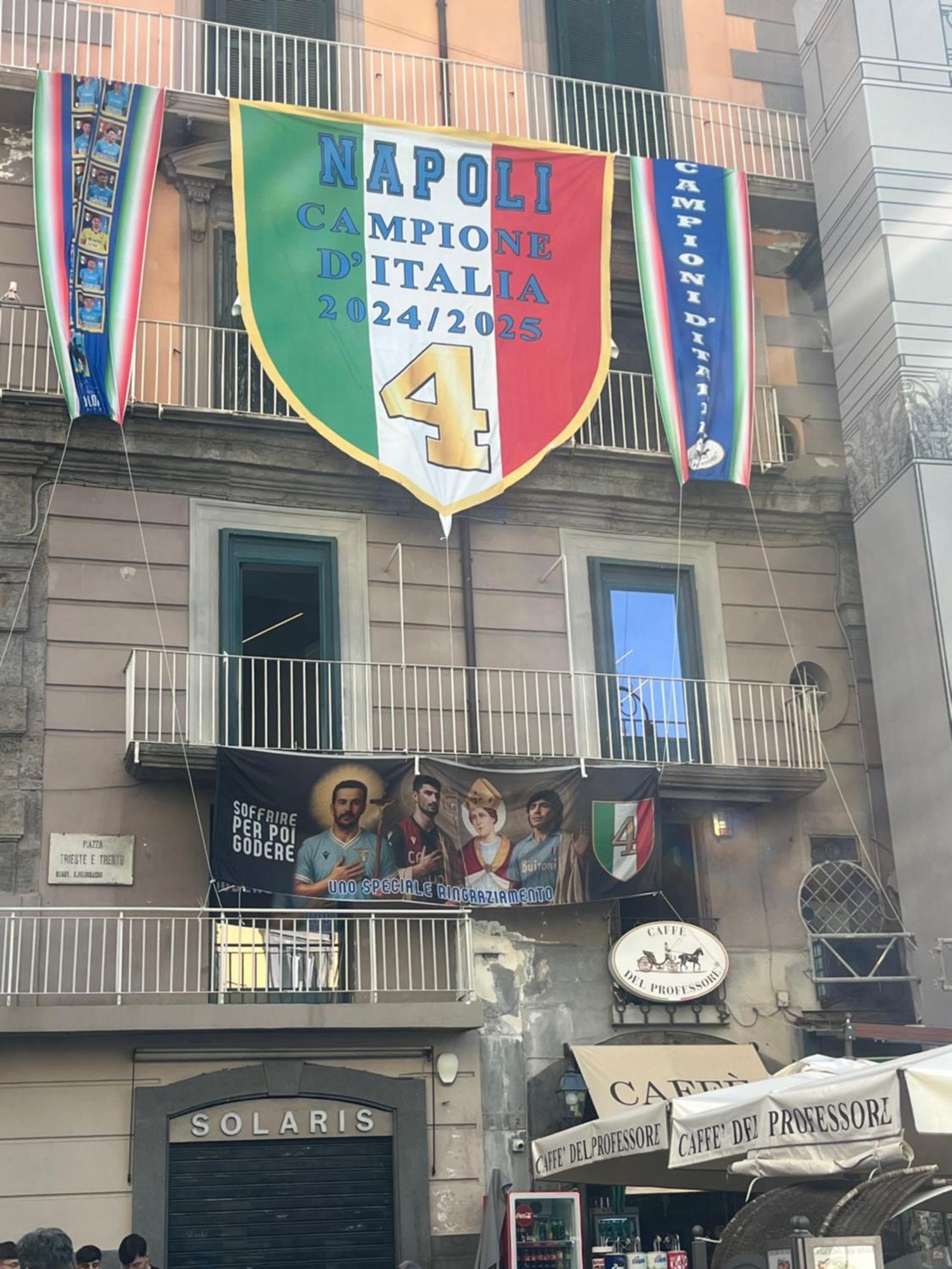 Piazza Plebiscito * Napoli